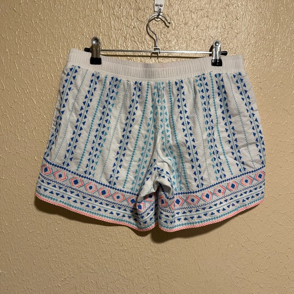Lilly Pulitzer Shorts Embroidered Size Small Pull On
Stretchy Waistband - Picture 2 of 6